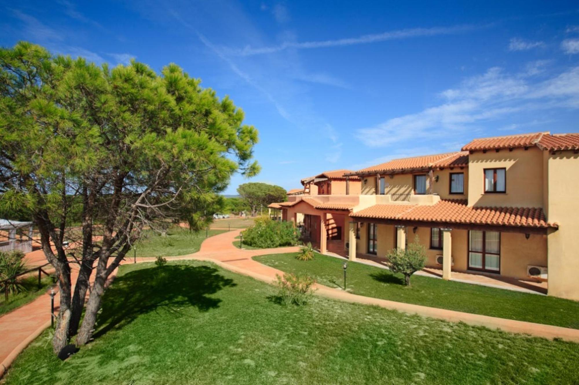 Residence Baia Dei Mirti Vignola Mare Kültér fotó