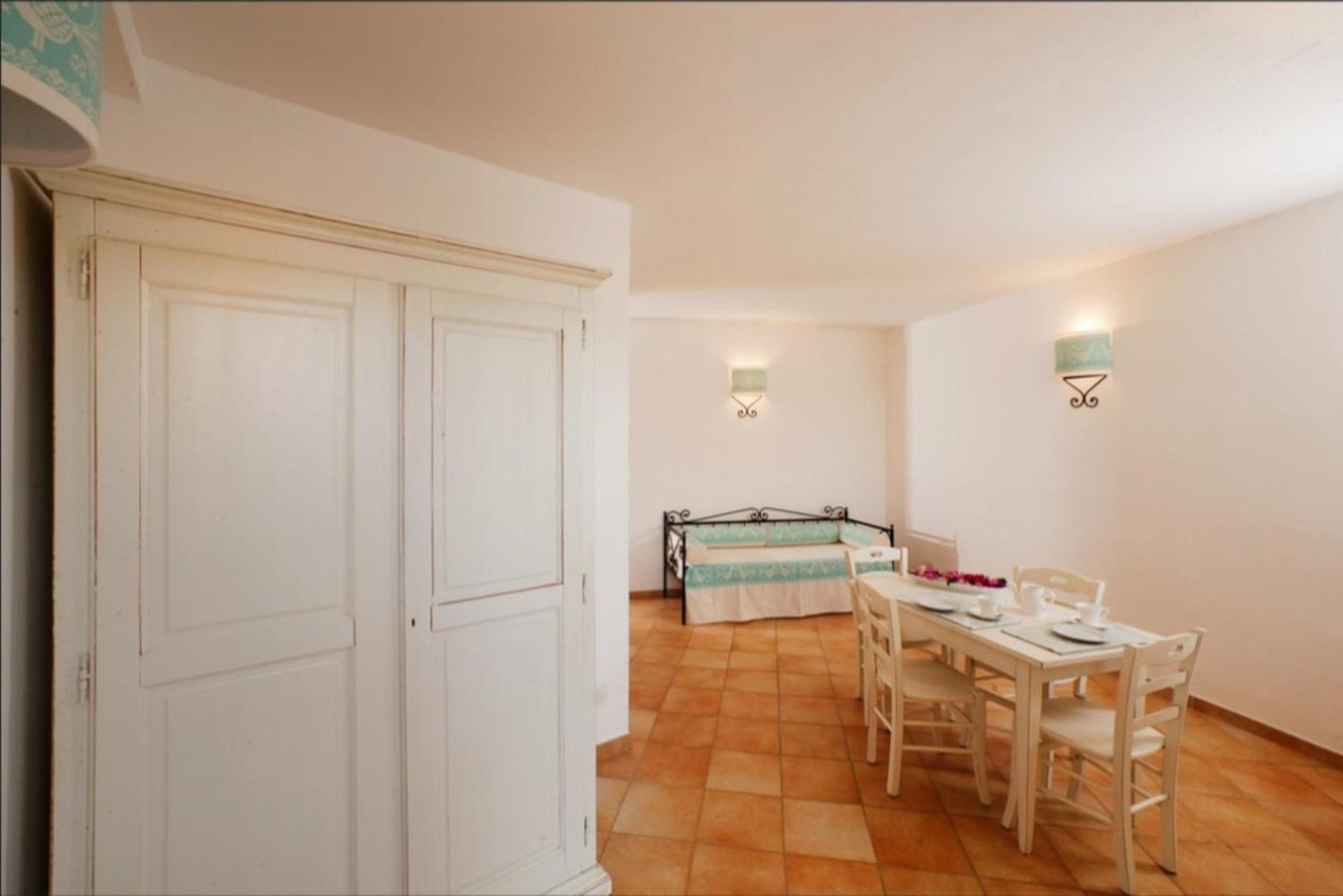 Residence Baia Dei Mirti Vignola Mare Kültér fotó