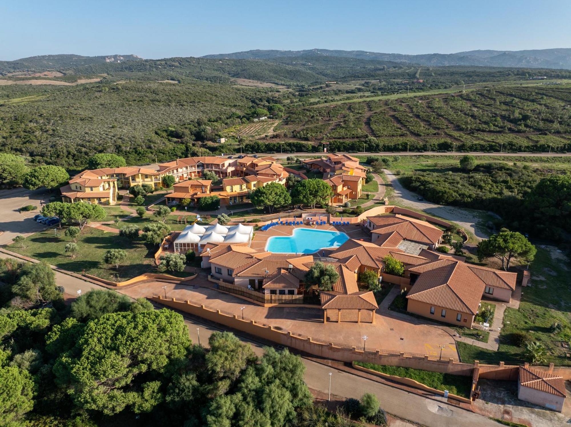 Residence Baia Dei Mirti Vignola Mare Kültér fotó